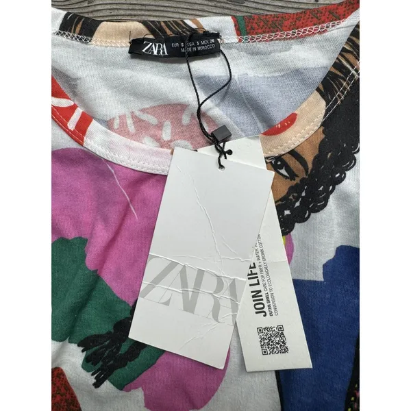 ZARA Women’s White Graphic Face Prints Crop Shirt Size S Short Sleeve Casual Top - Image 5