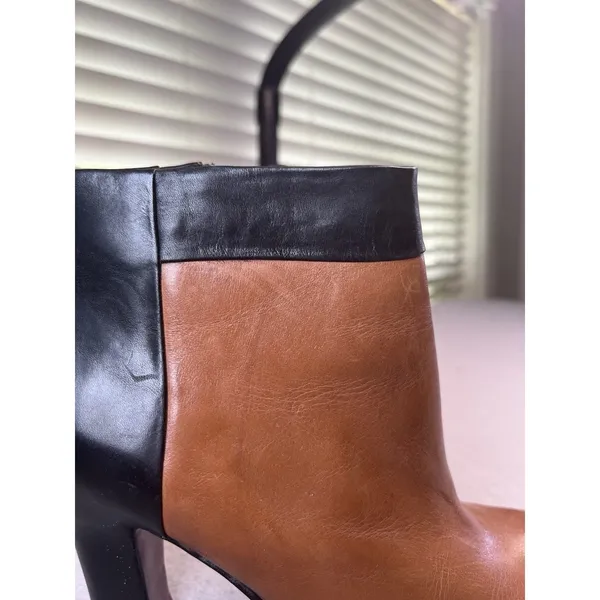Sam Edelman 2 Tone Ankle Booties Old Money‎ Quiet Luxury Preppy Tan Black SZ 8.5 - Image 3