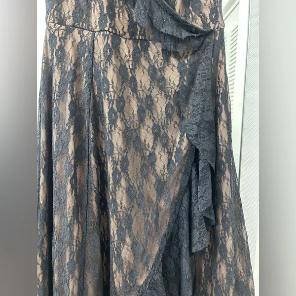 Kimchi Blue Indy Lace Midi Dress. Urban Outfitters. Small - Image 7