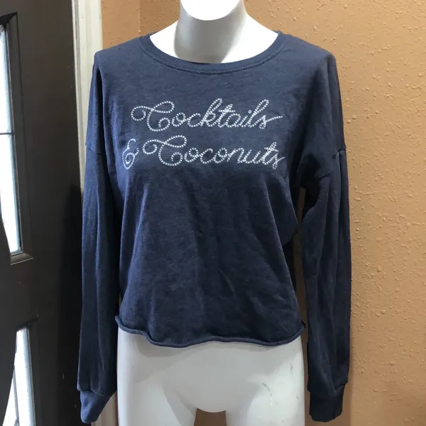 Zoe + Liv cocktails and coconuts blue cropped sweatshirt - Image 3