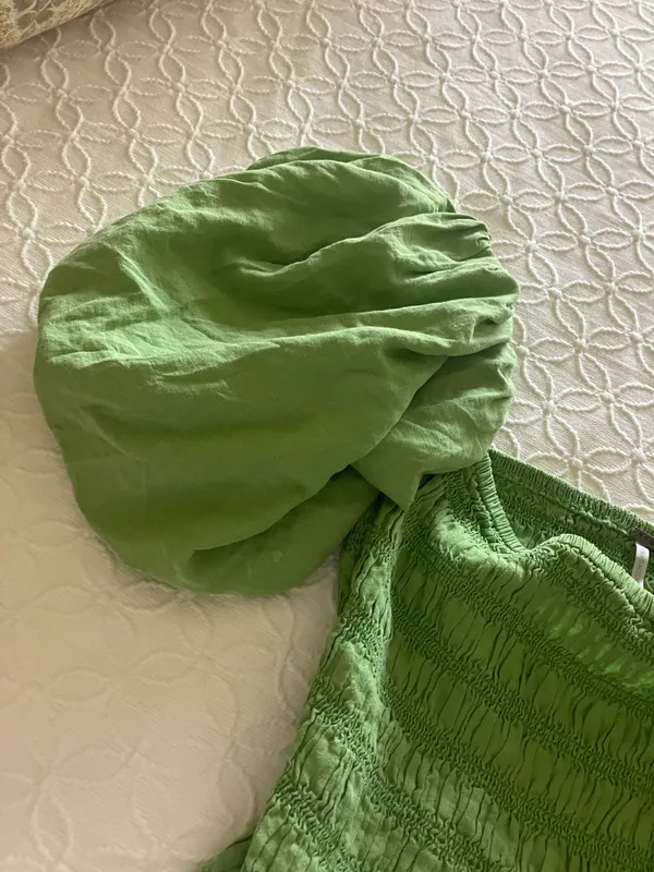 Revolve Green Puff Sleeve Top - Image 3