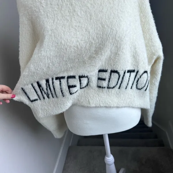 Adika Soft Fuzzy Cropped Sweater “Limited‎ Edition” Cream Oversized Cozy XS S - Image 5