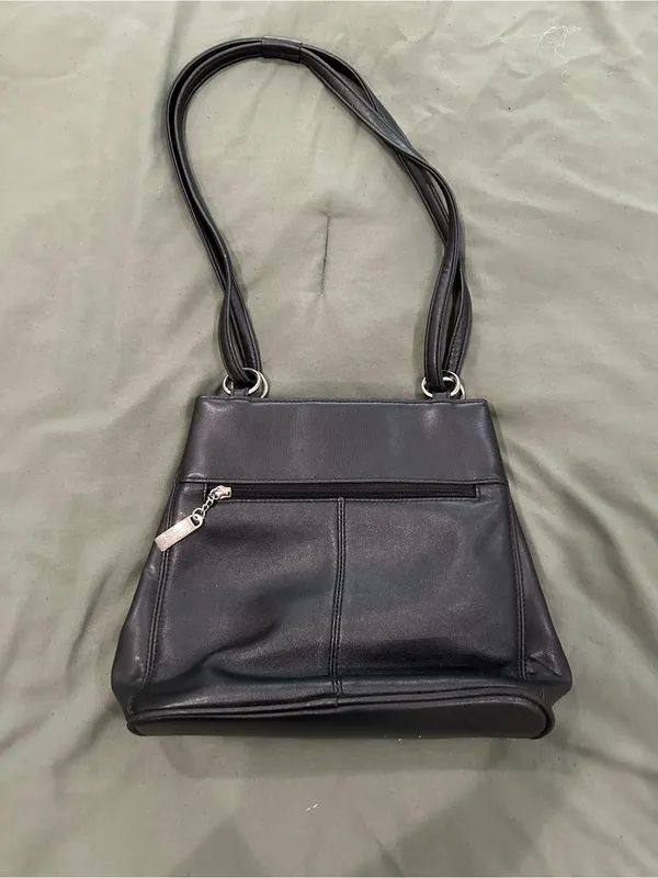 Elegant Black Leather Shoulder Bag with Double Straps - Image 2