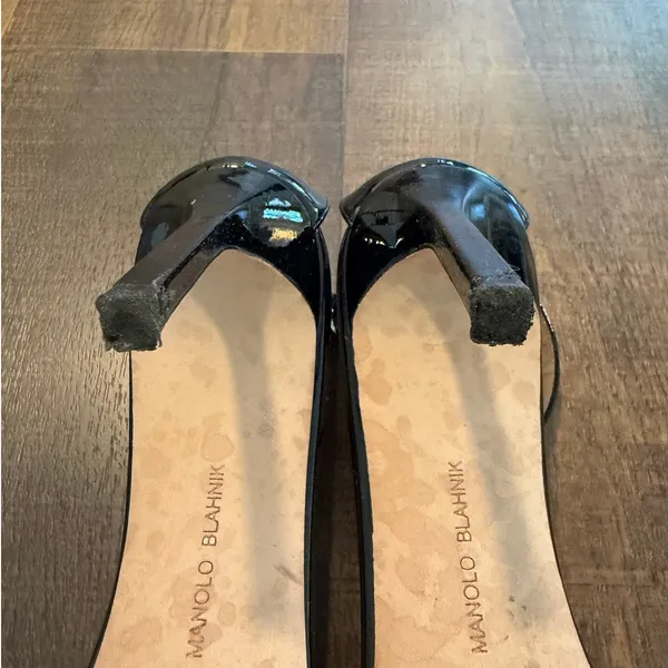 Manolo Blahnik Patent Leather Ankle Strap Heels Size 39.5 Black - Image 12