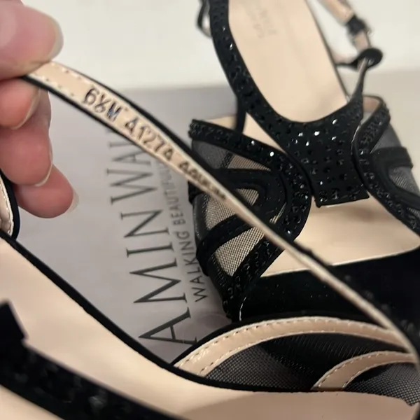 New nib Benjamin walk touch ups sz6.5 black rhinestone open toed strappy heels - Image 5