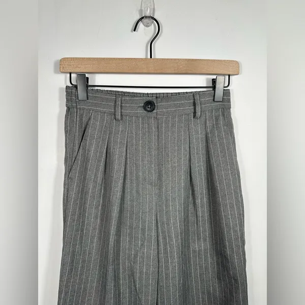 Primark Gray Pinstripe Pleated Wide Leg Trousers Dress Pants Size 2 - Image 4