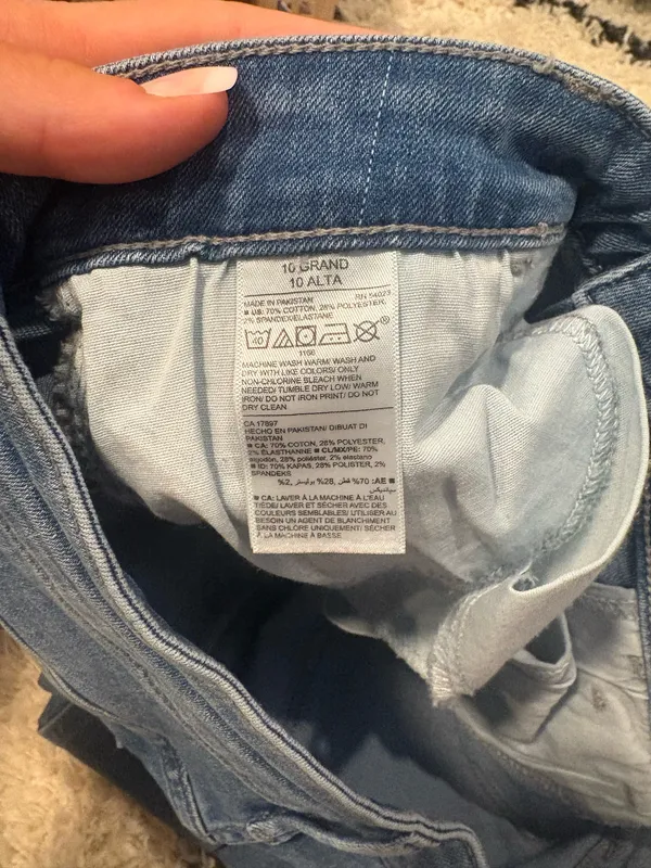 Old Navy Jeans Women’s - Image 3