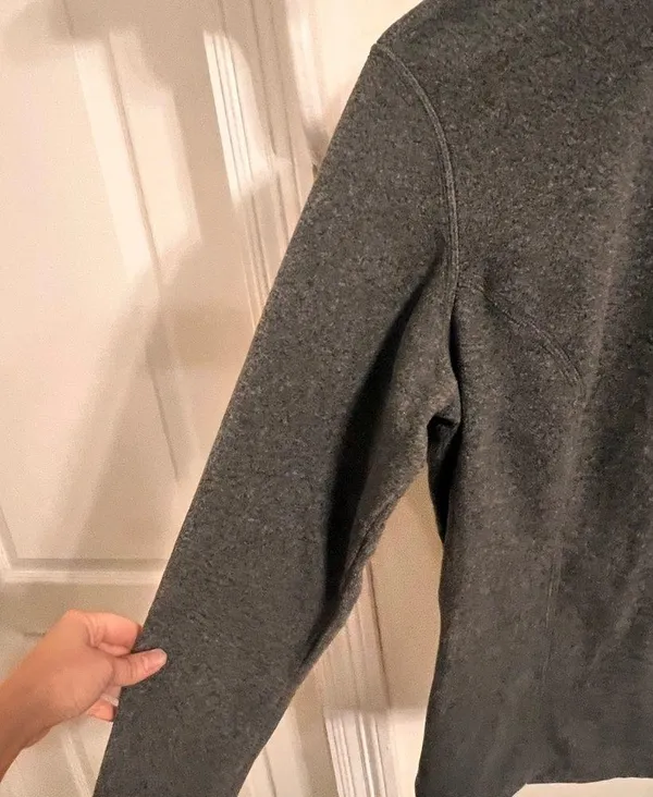 The North Face Quarter Zip Gray Pullover - Image 4