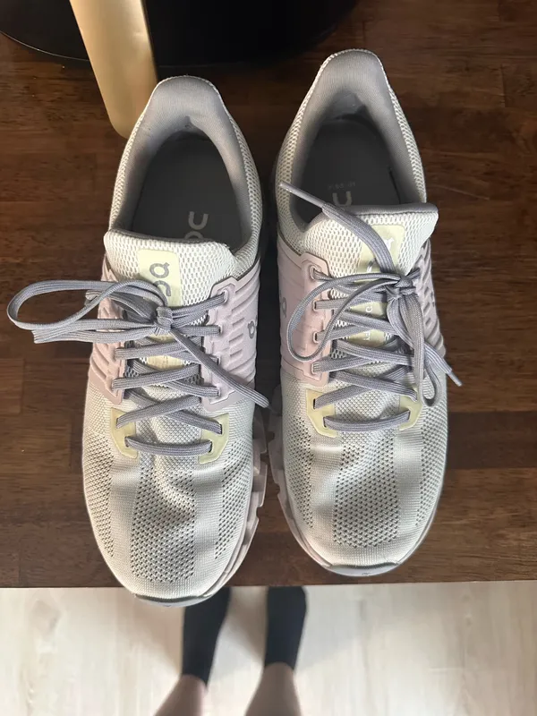 On Cloud Shoes - Image 2