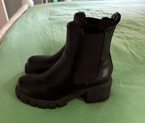 Madden Girl Boots - Image 4