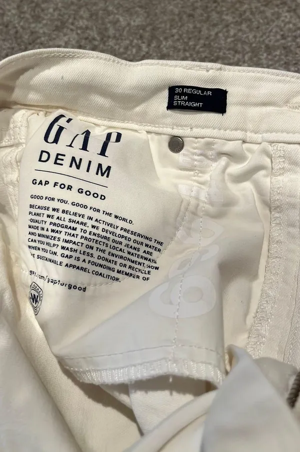 Gap Slim Straight White Jeans - Image 4