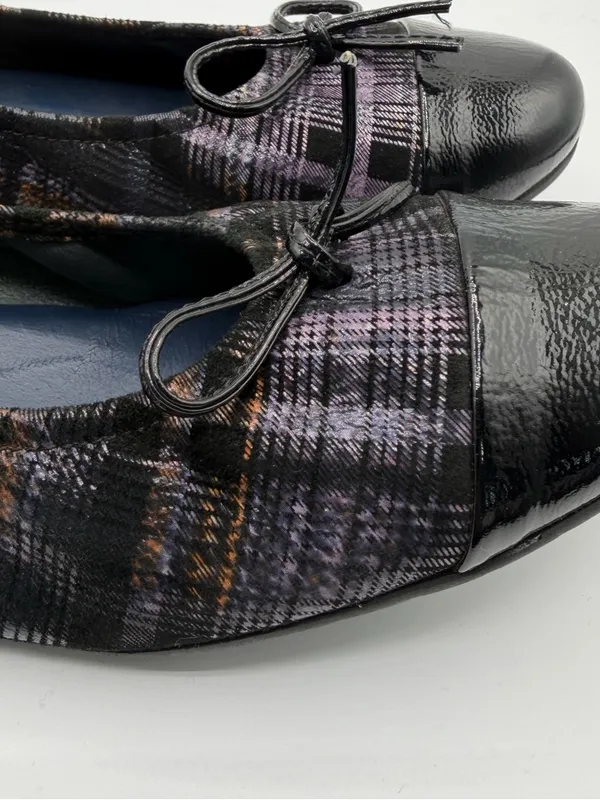 Sabrinas Plaid Ballet Flats Womens EU 38 Patent Cap Toe Bow Made Spain - Image 10