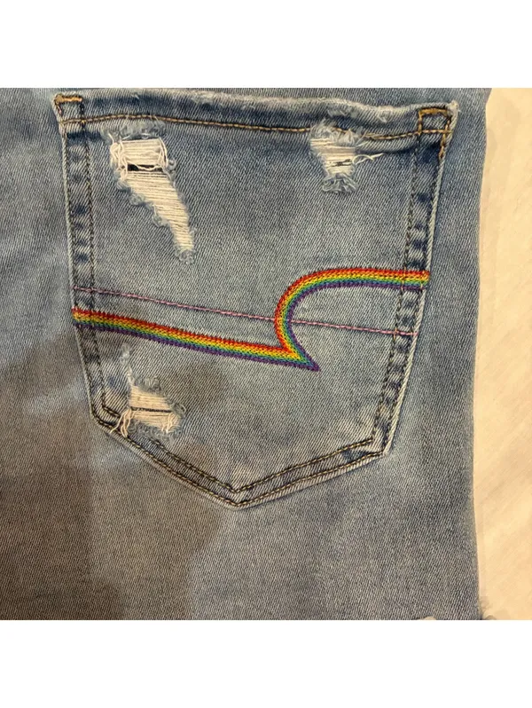 American Eagle Womans Pride Rainbow Stitched Light Wash Distressed Shorts Sz 2 - Image 5