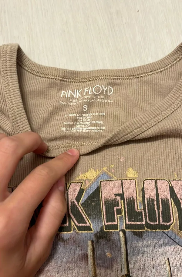 Pink Floyd Band Tee Crop Top - Image 2