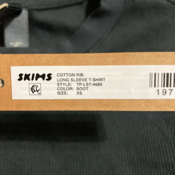 SKIMS Cotton Rib Long Sleeve T-Shirt XS - Image 4