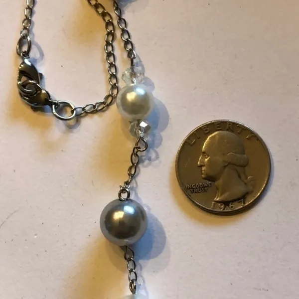 Vintage Silver Tone Chain With Gray & White Faux Pearl Necklace - Image 2