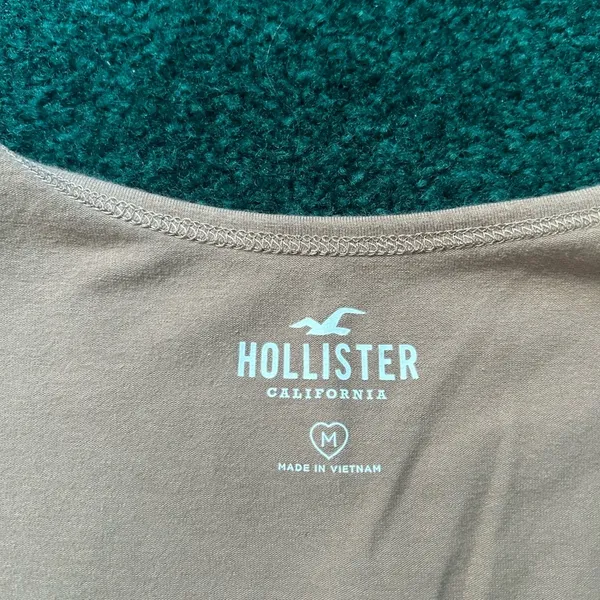 Brown Hollister Baby Tee - Image 5
