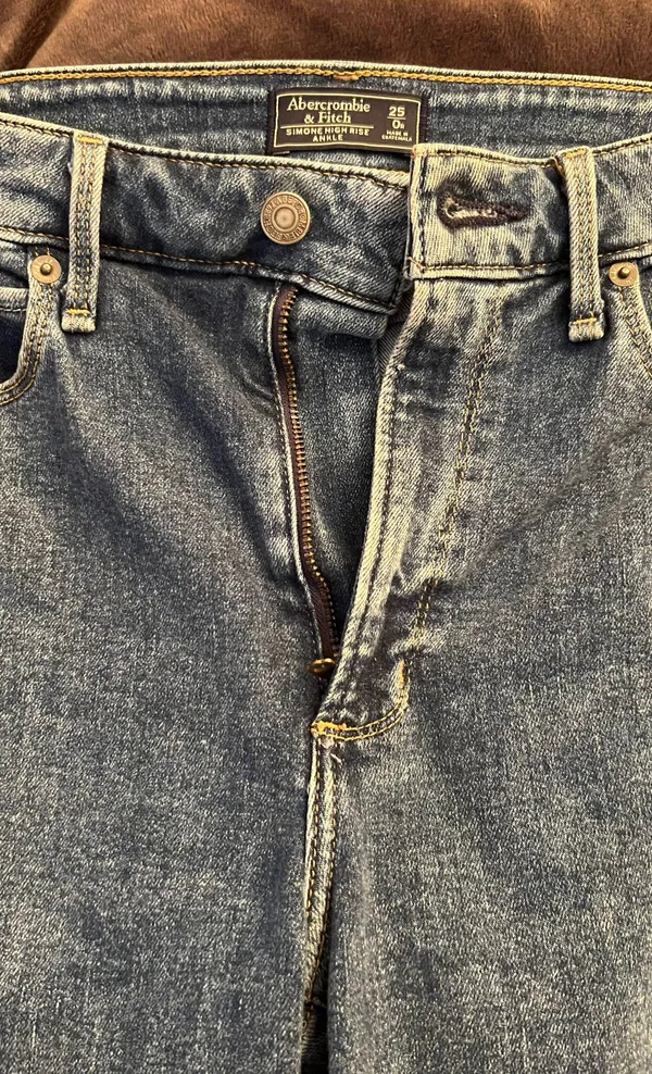 Abercrombie Simone High Rise Ankle Jeans - Image 3