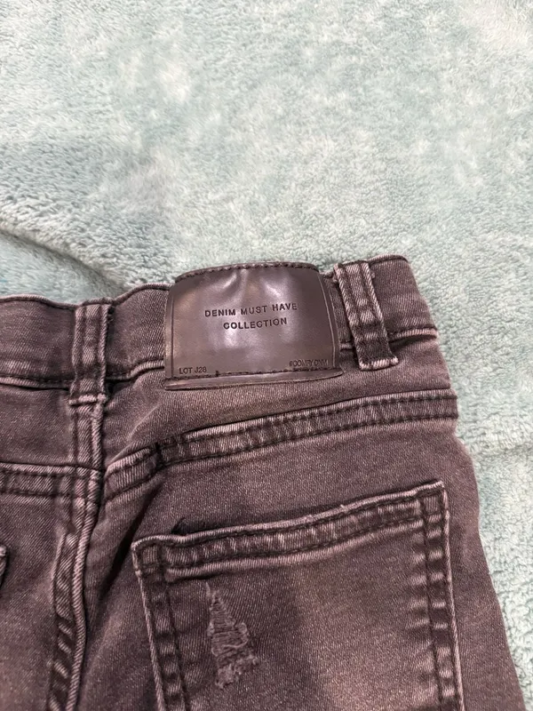Zara Denim Must Have Collection Skinny Fit Comfy Jeans Size 6 Black Distressed H - Image 5