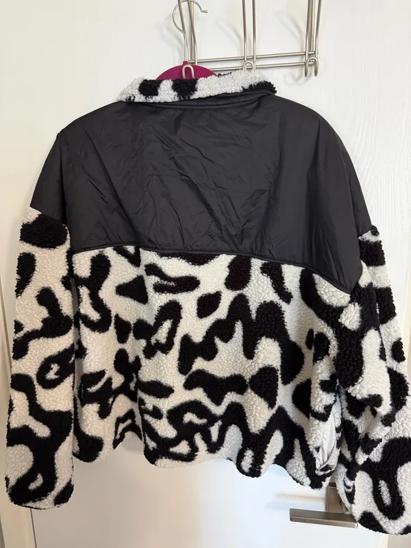 Grayson Threads Black and White Fleece Pullover - Image 3
