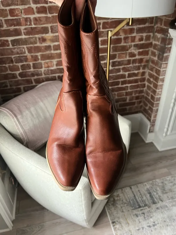 Berness Brown Heeled Cowgirl Boots - Image 2