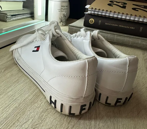 Sneakers - Image 2