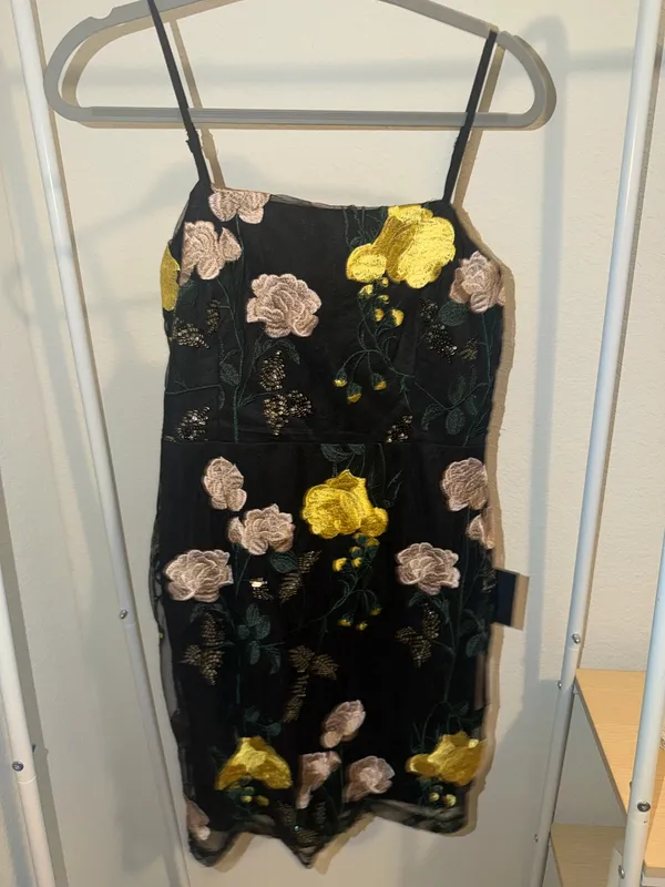 NWT Lulus Rue Black Floral Embroidered Sequin Bodycon Mini Dress - Image 4
