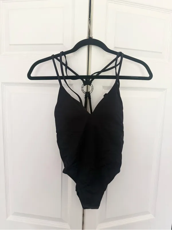NWOT Seafolly Active Multi Rouleau One-Piece Black Criss Cross 8 Black Swimsuit - Image 4