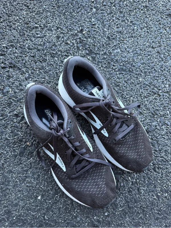 Brooks Revel Women’s Running Shoes Gray White Size 7 Medium B - Image 3