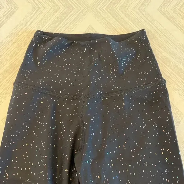 Beyond Yoga Alloy Iridescent Ombré High-Waisted Leggings Black Size Small - Image 2
