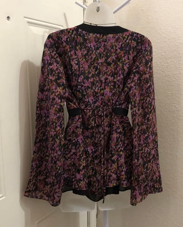 Black purple floral silky poly wrap style top blouse shirt long flare sleeves vneck belted tie back office siren #whimsygoth #coquette #grunge #goth #hippie - Image 3
