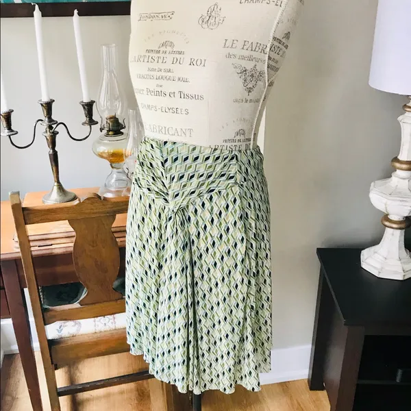Kenneth Cole Reaction Green Print Skirt Sz XS - Image 3
