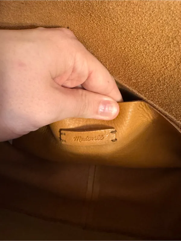 Madewell Tan Leather Crossbody with Gold-Tone Clasp - Image 4