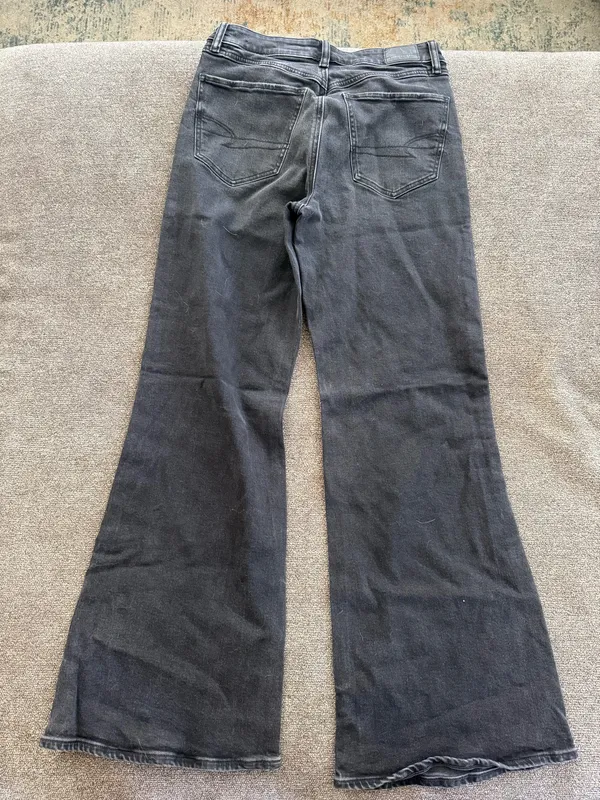 American Eagle High-Rise Flare Jeans - Image 2
