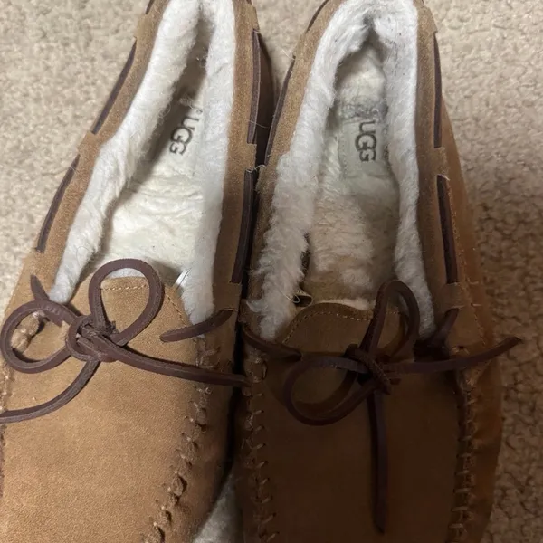 UGG Tan Slippers with Soft Lining - Image 3