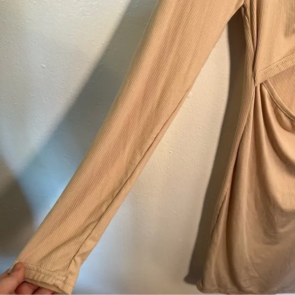 Birch and Stone Women's Size Large Ribbed Mini Dress Beige Cut‎ Out Cinched - Image 8