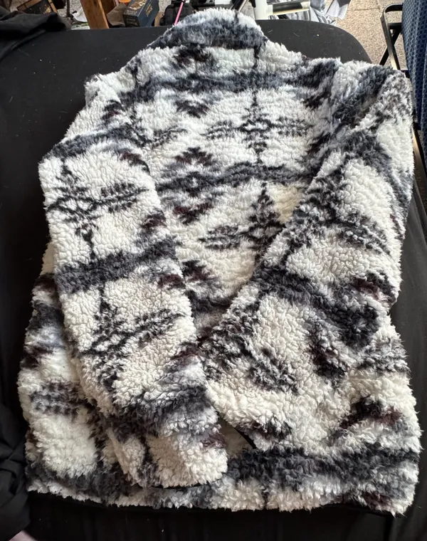 Home Free Fuzzy Pullover Multiple - Image 2