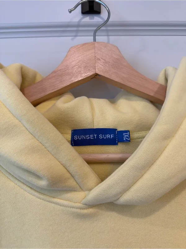 Sunset Surf Yellow Embroidered Hoodie Size 2X - Image 5