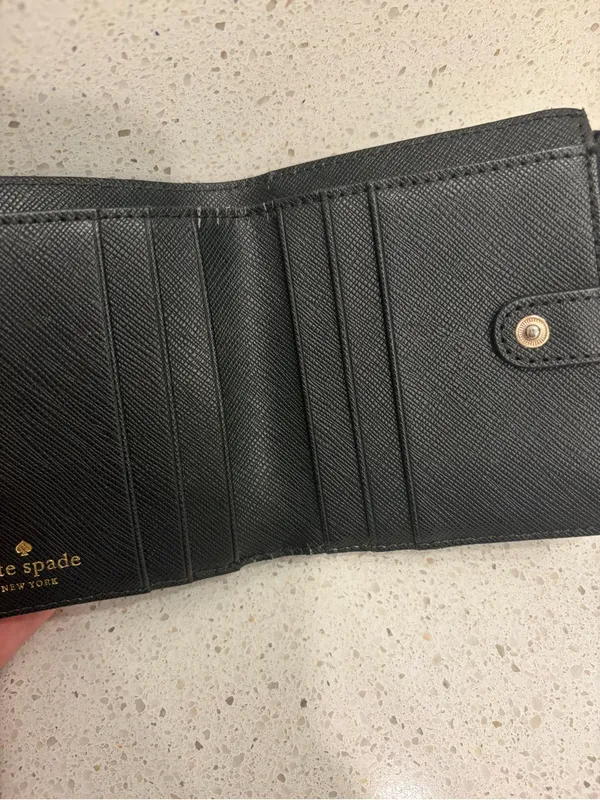 Kate Spade Cameron Street Wallet-Navy/Multi Small BLUE FLORAL EUC - Image 6