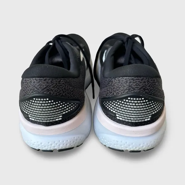 Brooks Ghost 16 Women’s 10.5 Black White Running Shoes Sneakers Athletic - Image 4