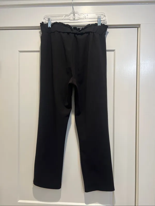 Soho Apparel Black Paperbag Waist Women’s Pants with Tie size medium. - Image 6