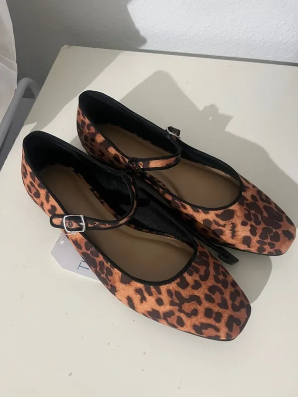 New Time And Tru Women’s Leopard Print Mary Jane Flats Shoes Size 11 NWT - Image 2