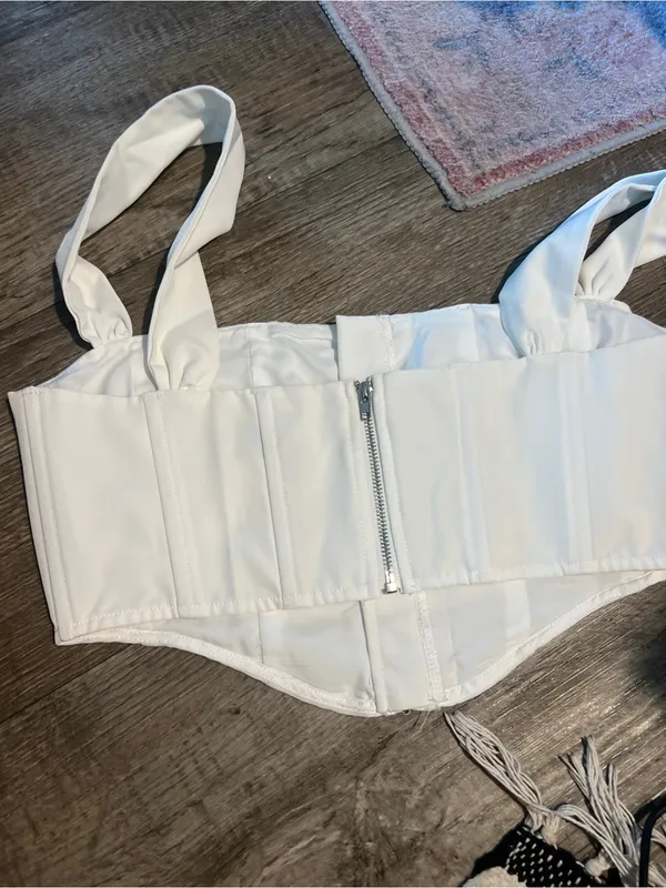 White fox White Structured Corset Crop Top with Wide Straps - Image 9