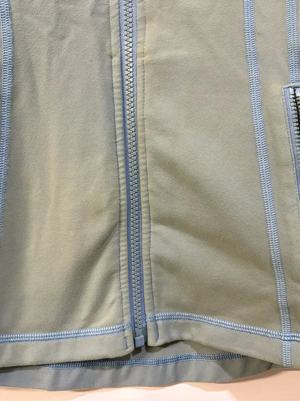 Lululemon Define Jacket in Hazy Jade Size 10 - Image 4