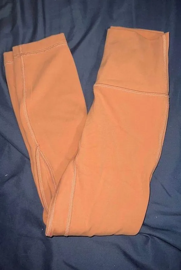 Lululemon peach  leggings - Image 2