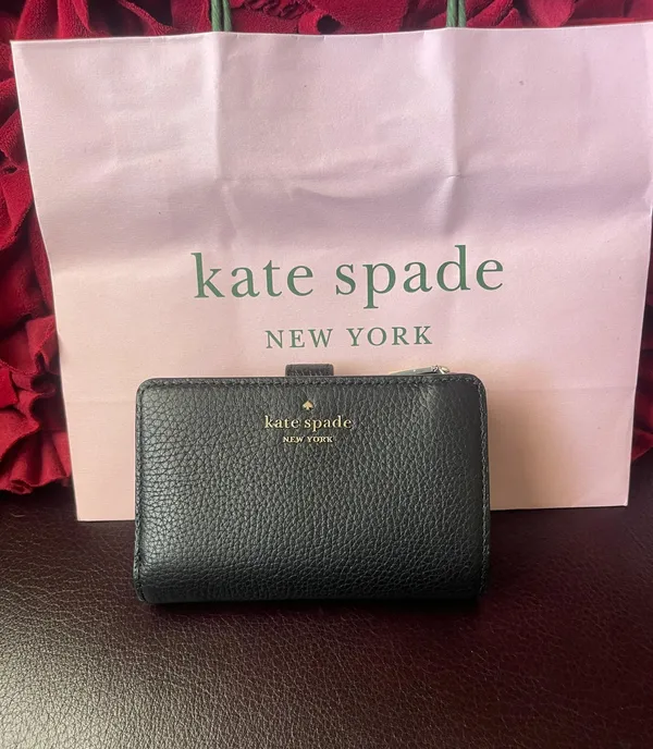 Kate Spade New York Leila Medium Compact Bifold Wallet Leather Black NWT - Image 2