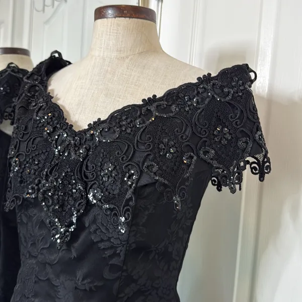 Scott McClintock vintage bedazzled jacquard goth pencil dress - Image 13