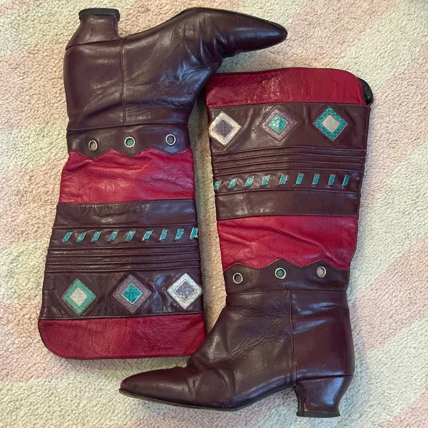 Vintage 80s Vita Mori Burgundy Geometric Western Revival Art‎ Deco Leather Boots - Image 9