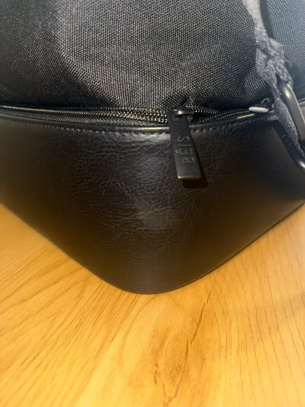 BEIS The Weekender Bag in Black - Image 6