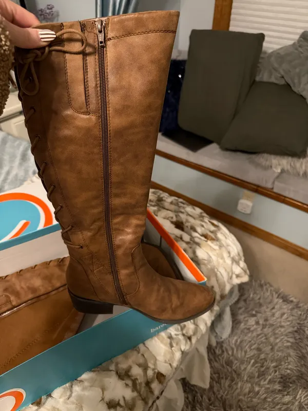 Baretraps Brown lace up back boots - Image 4